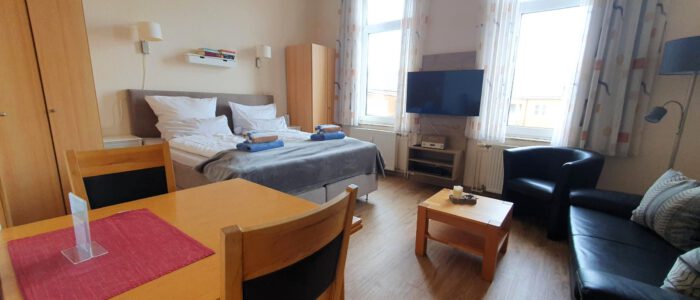 2-4 Wohn-Schlafzimmer